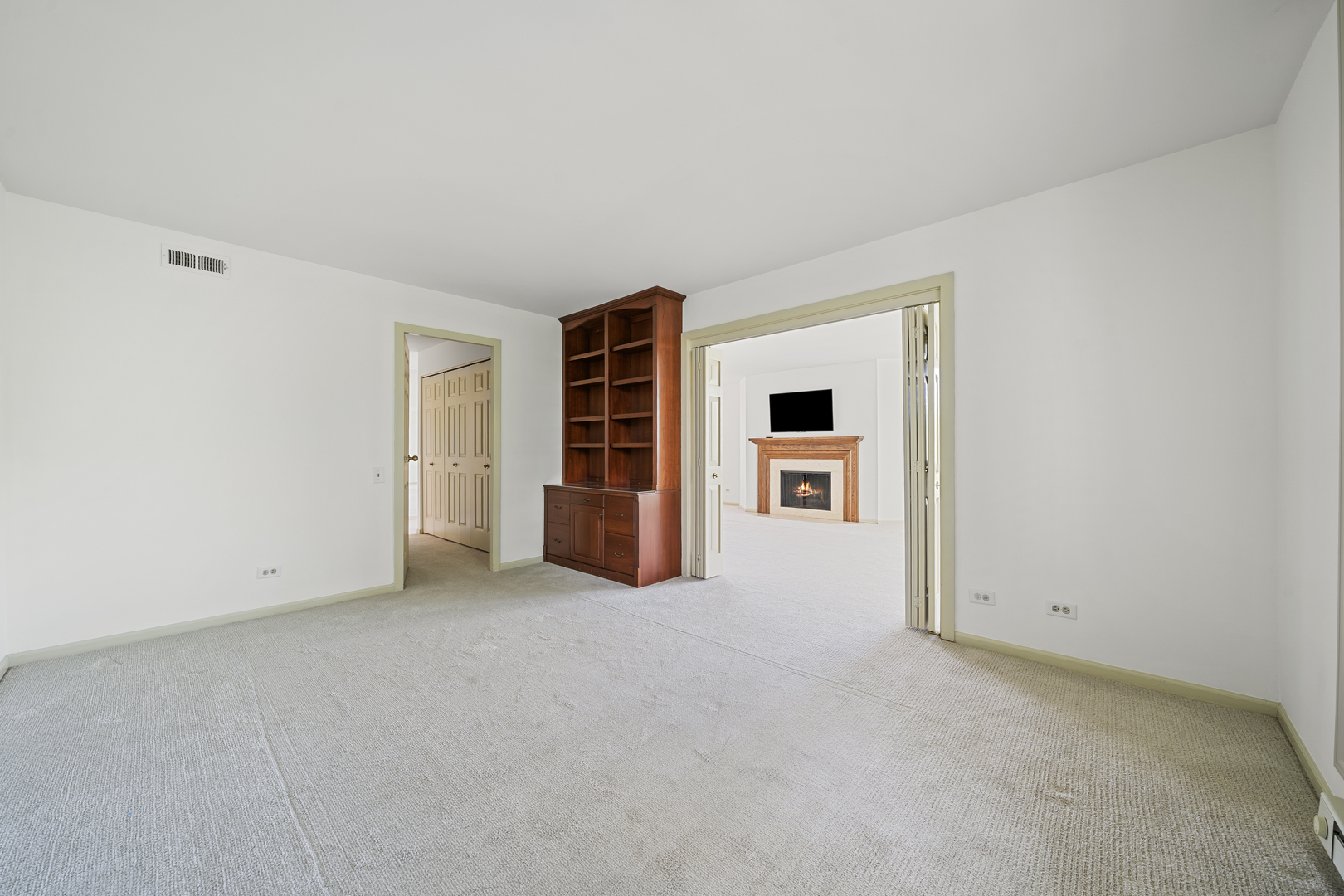 1140 Old Mill Road #303F, Hinsdale, IL 60521