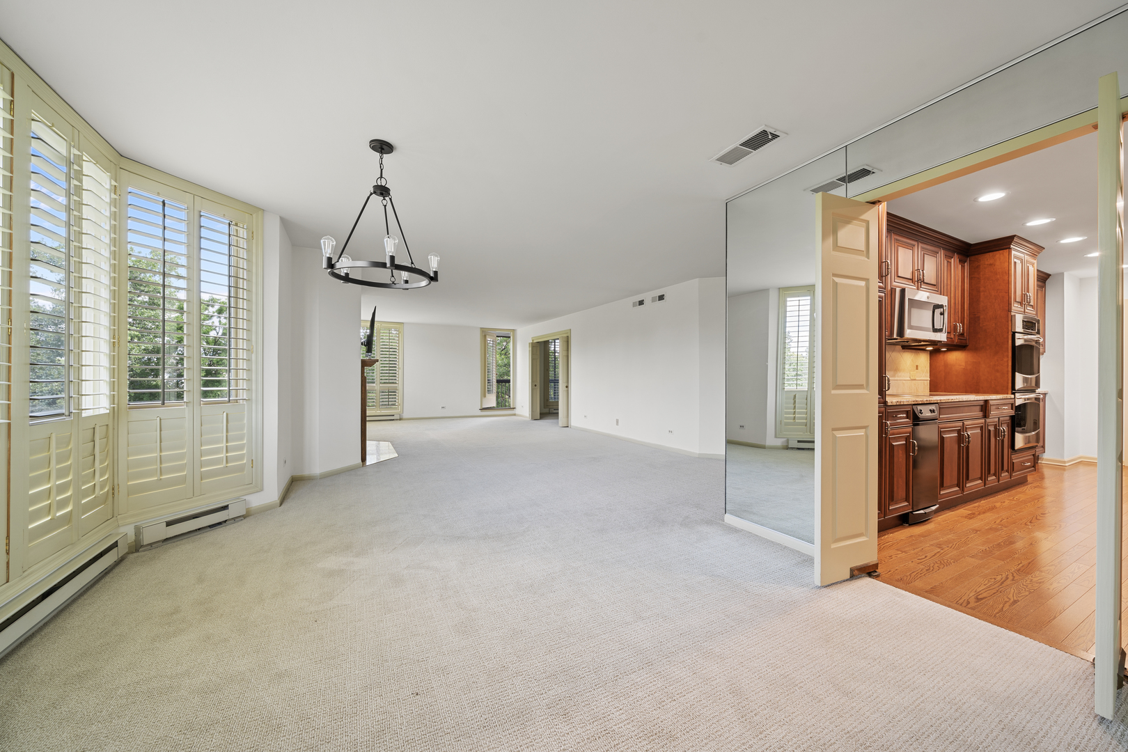1140 Old Mill Road #303F, Hinsdale, IL 60521