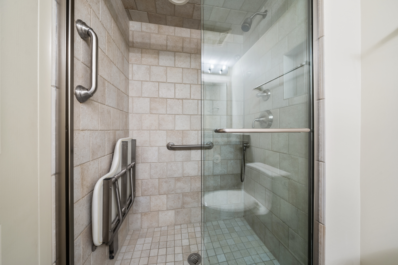 1140 Old Mill Road #303F, Hinsdale, IL 60521