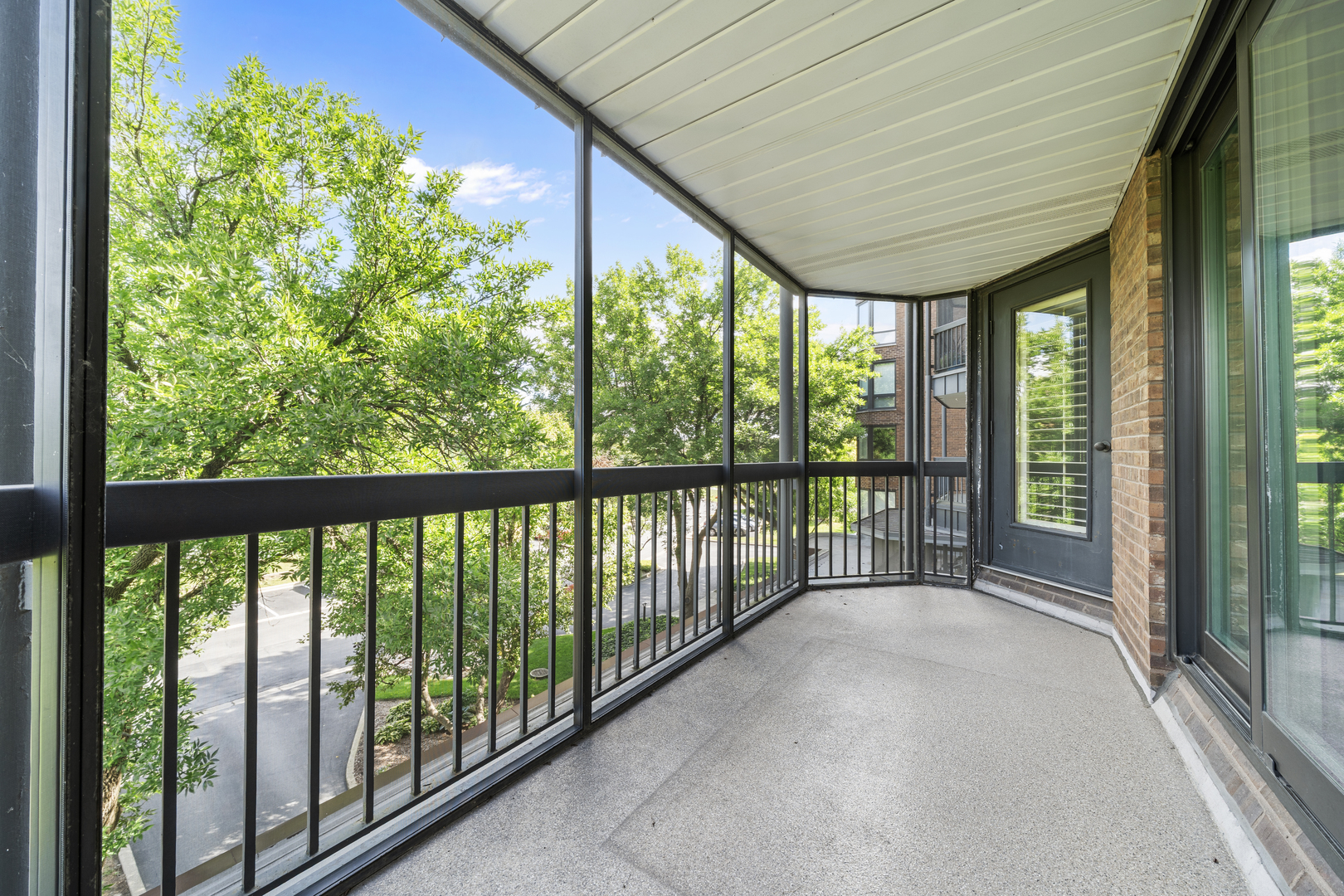 1140 Old Mill Road #303F, Hinsdale, IL 60521
