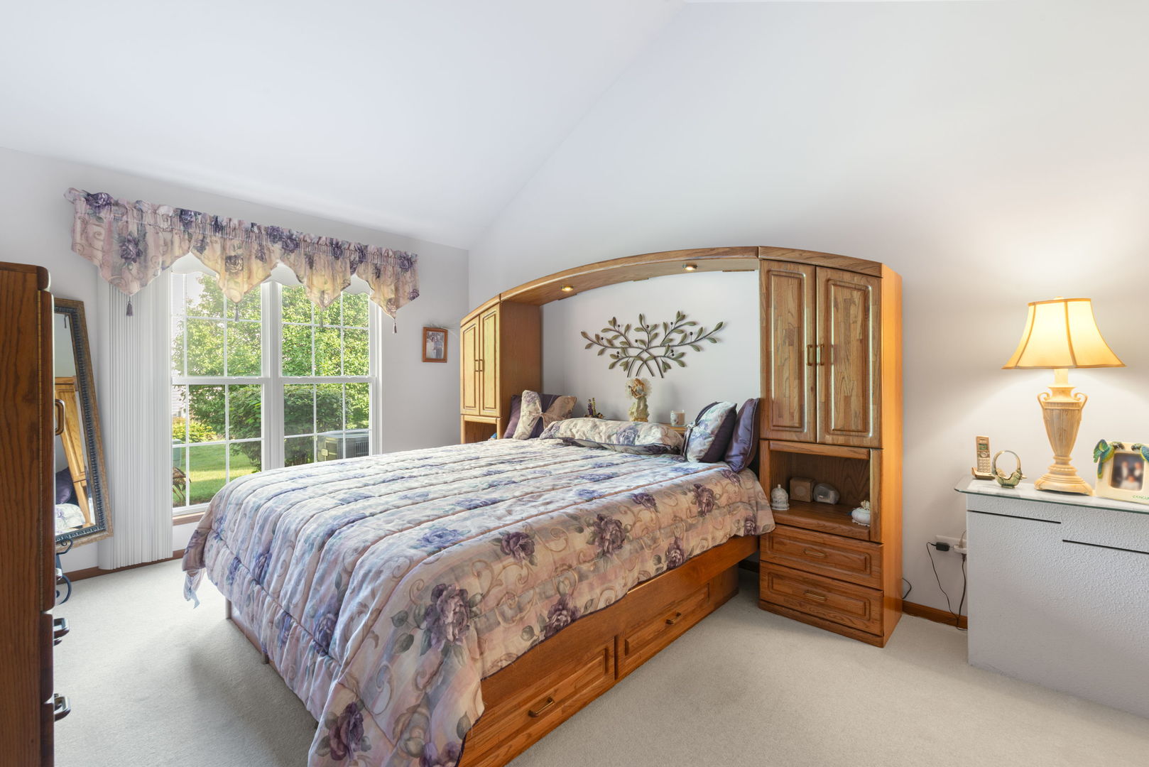 883 Wembley Court, Elgin, IL 60120