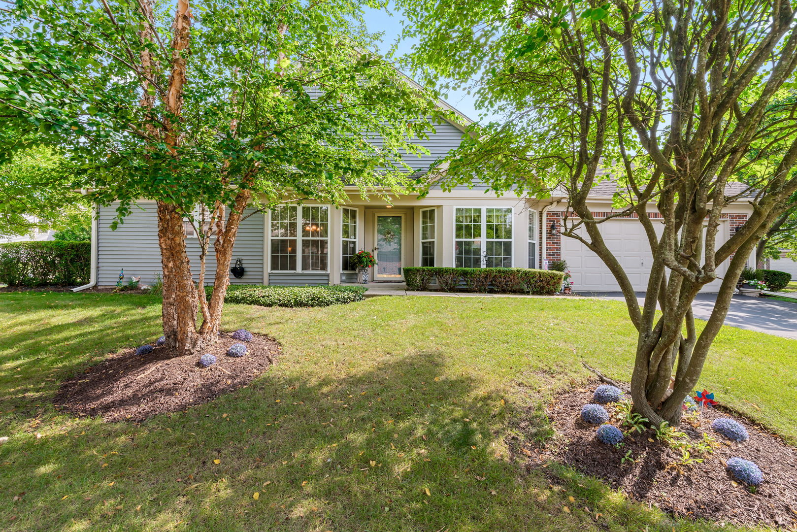 883 Wembley Court, Elgin, IL 60120