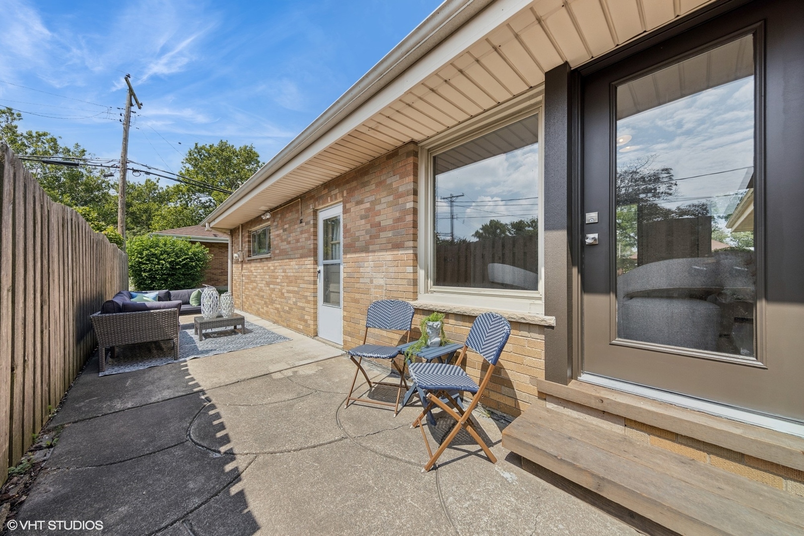 2626 Sunnyside Avenue, Westchester, IL 60154