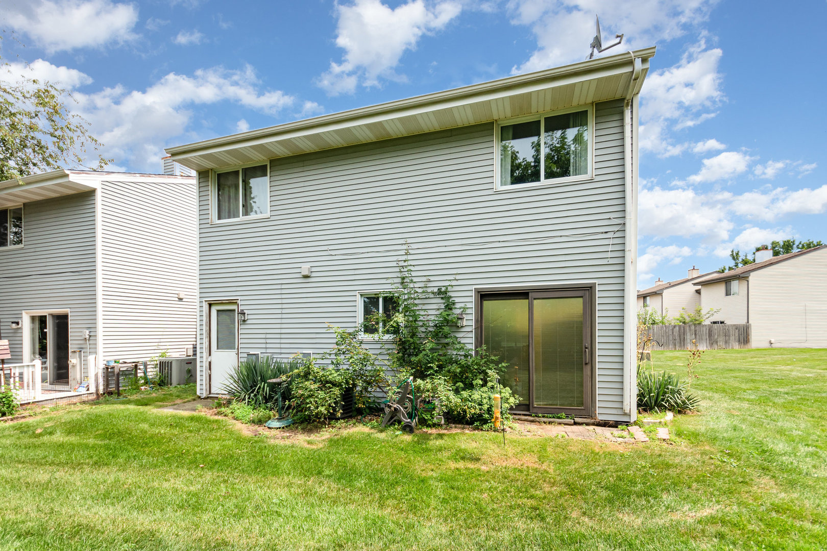2516 Lotus Lane, Crest Hill, IL 60403
