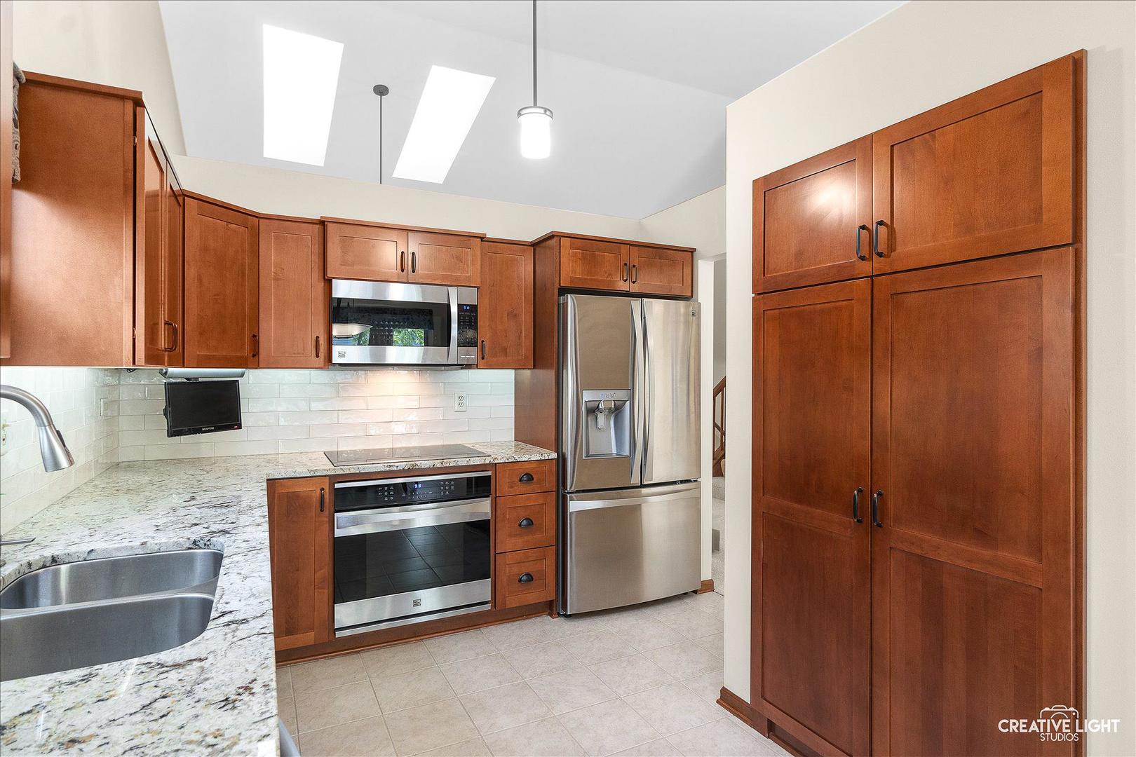 526 River Front Circle, Naperville, IL 60540