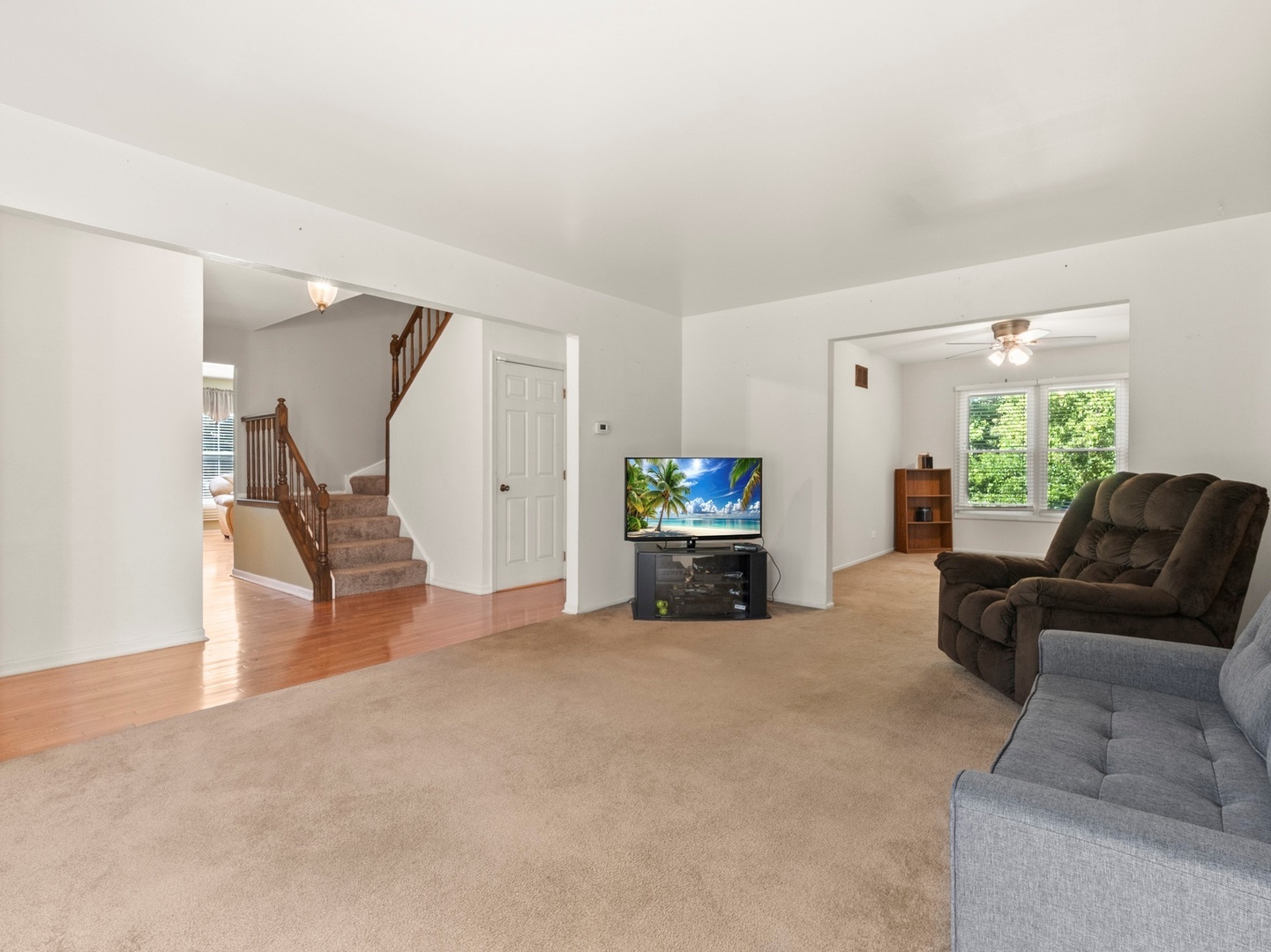 445 Travelaire Avenue, Naperville, IL 60565