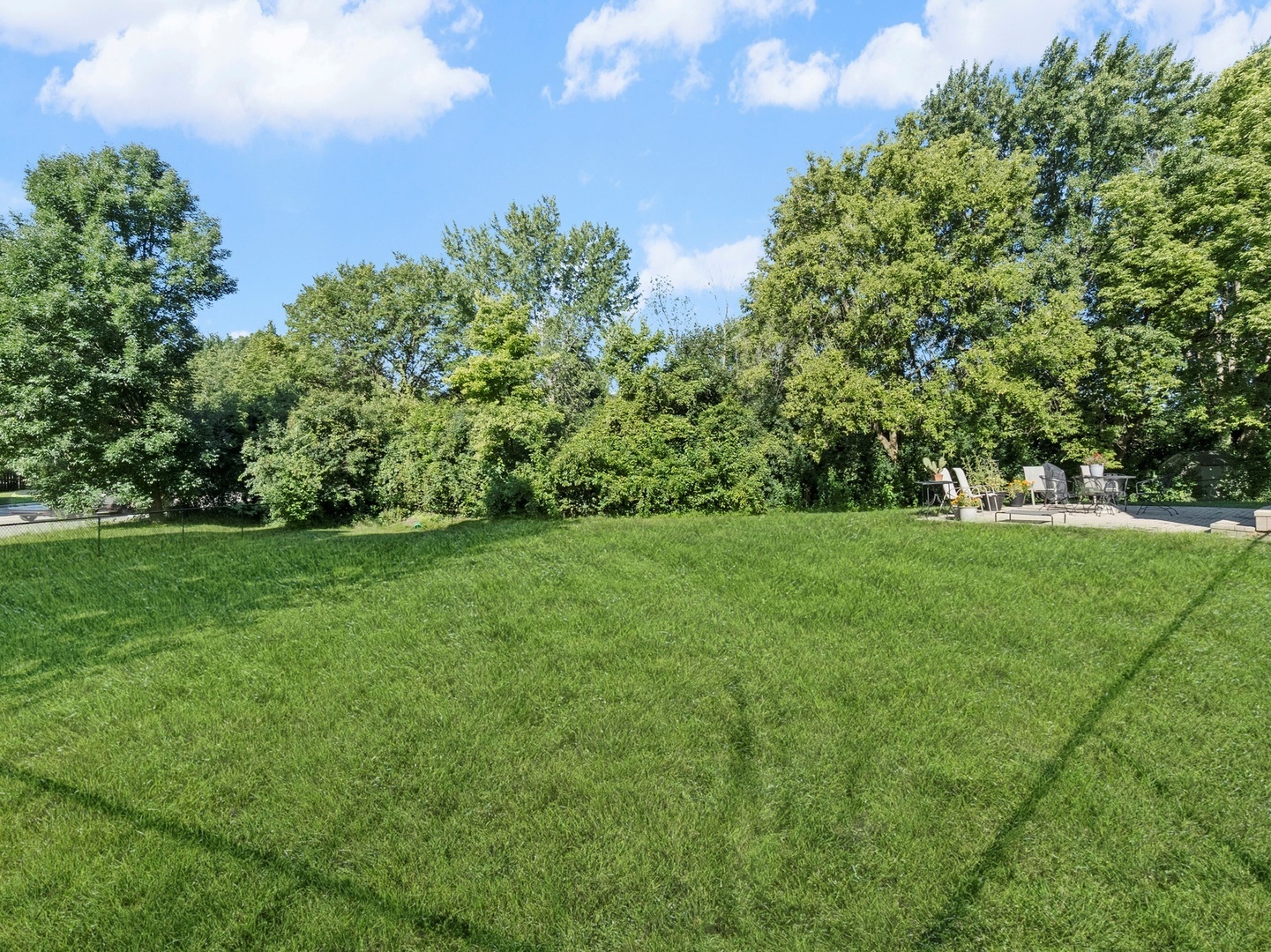 445 Travelaire Avenue, Naperville, IL 60565