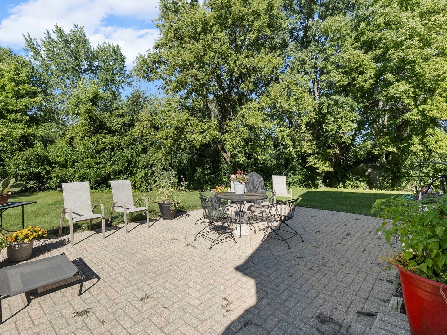 445 Travelaire Avenue, Naperville, IL 60565