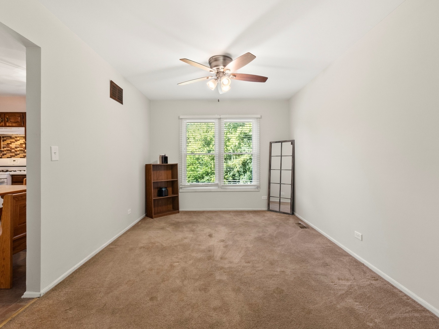 445 Travelaire Avenue, Naperville, IL 60565