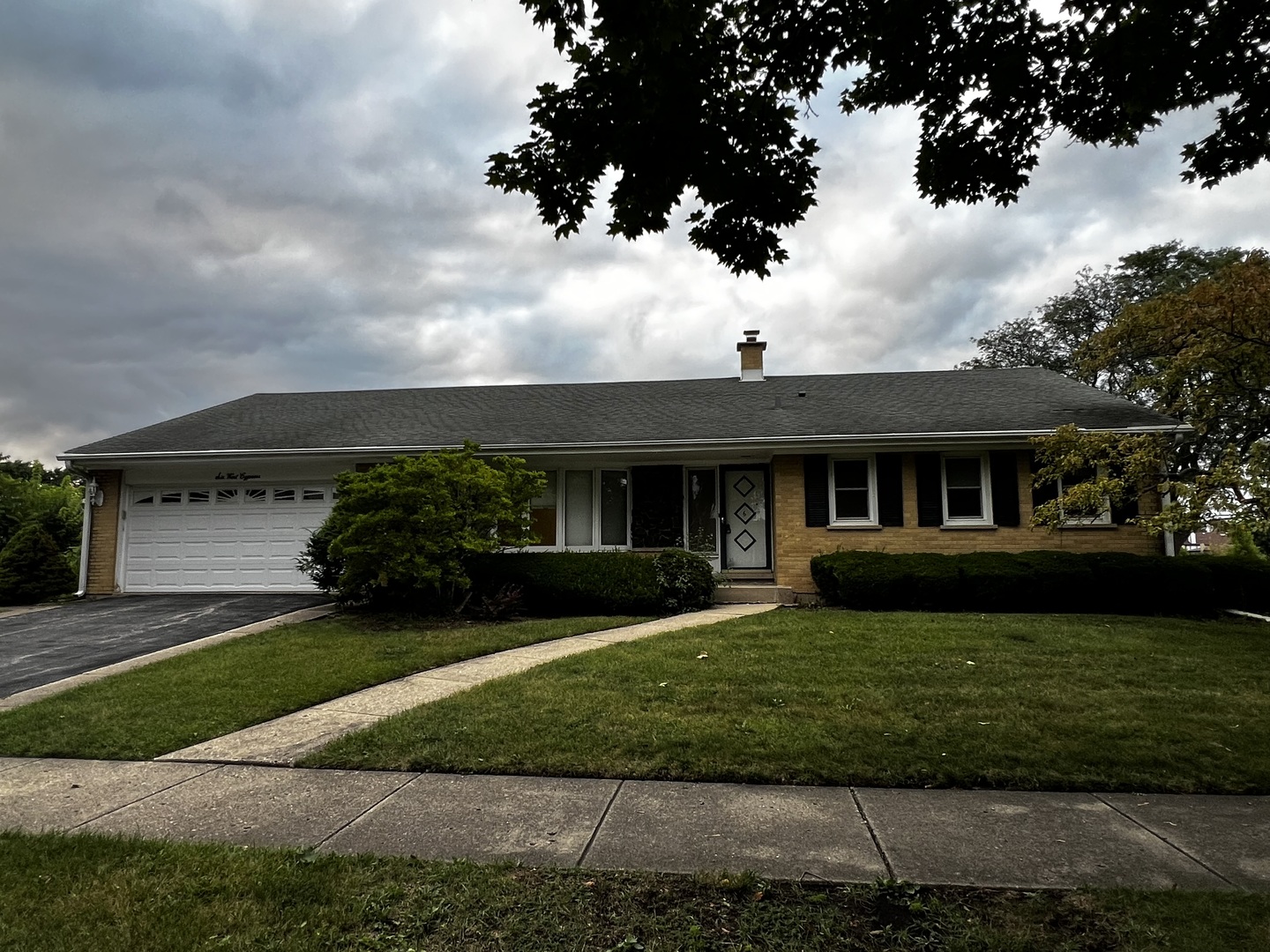 6 W Cypress Street, Arlington Heights, IL 60005