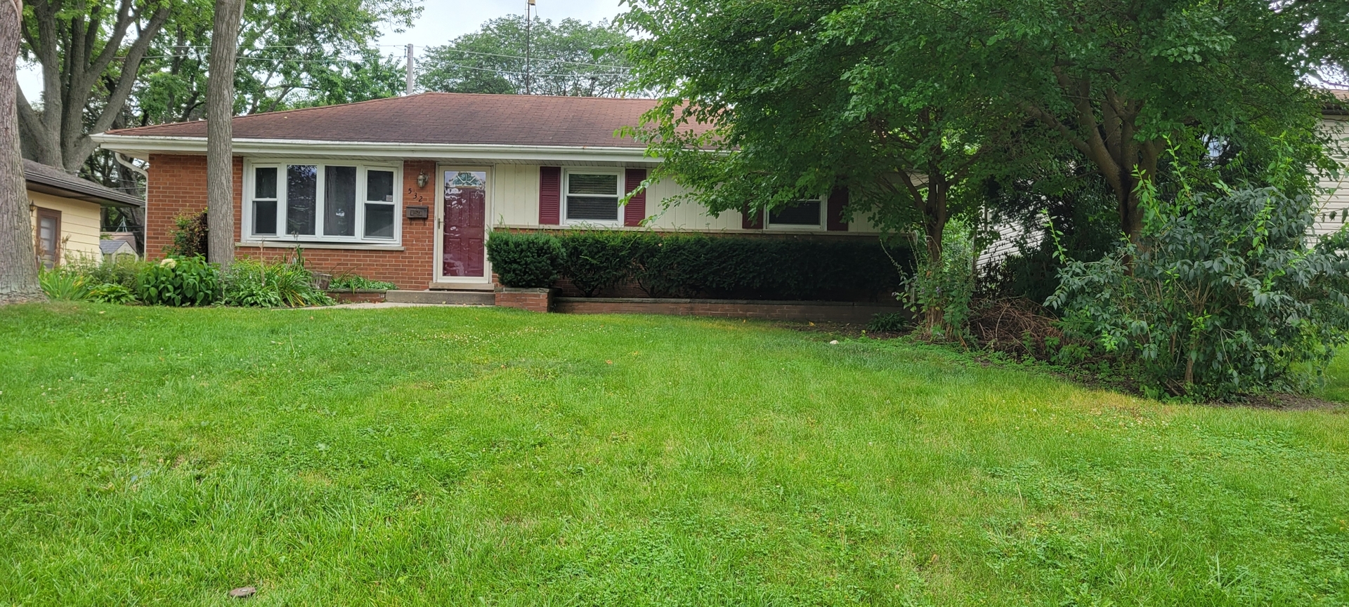 532 OAKWOOD Drive, Grayslake, IL 60030