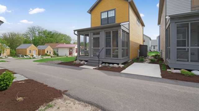 100 Great Loop Dr., #60, Ottawa, IL 61350