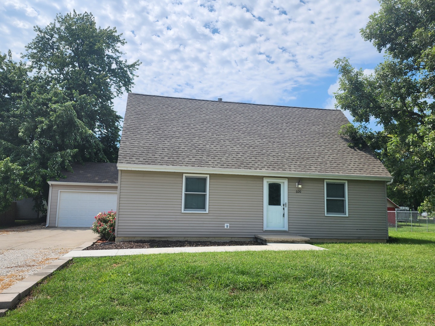 600 S Pearl Street, Atlanta, IL 61723