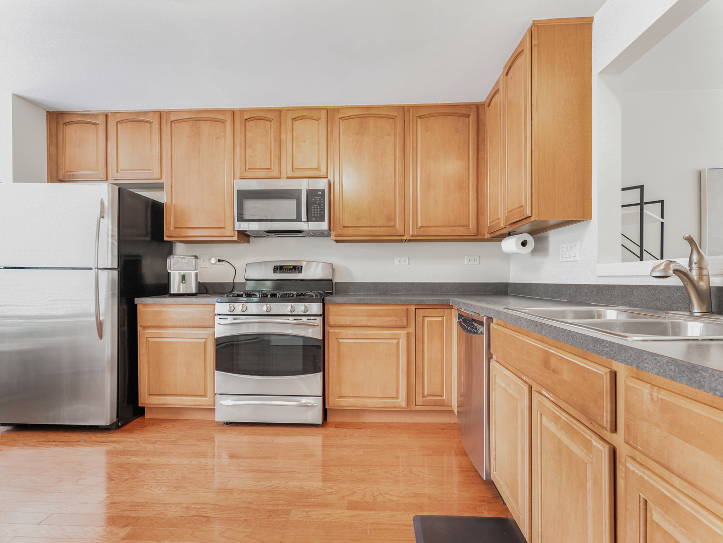 1544 Bristol Lane #6, Wood Dale, IL 60191