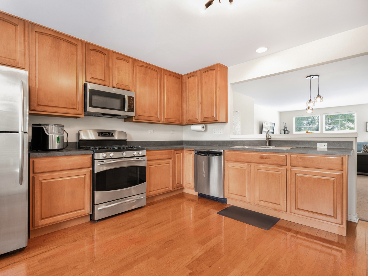 1544 Bristol Lane #6, Wood Dale, IL 60191