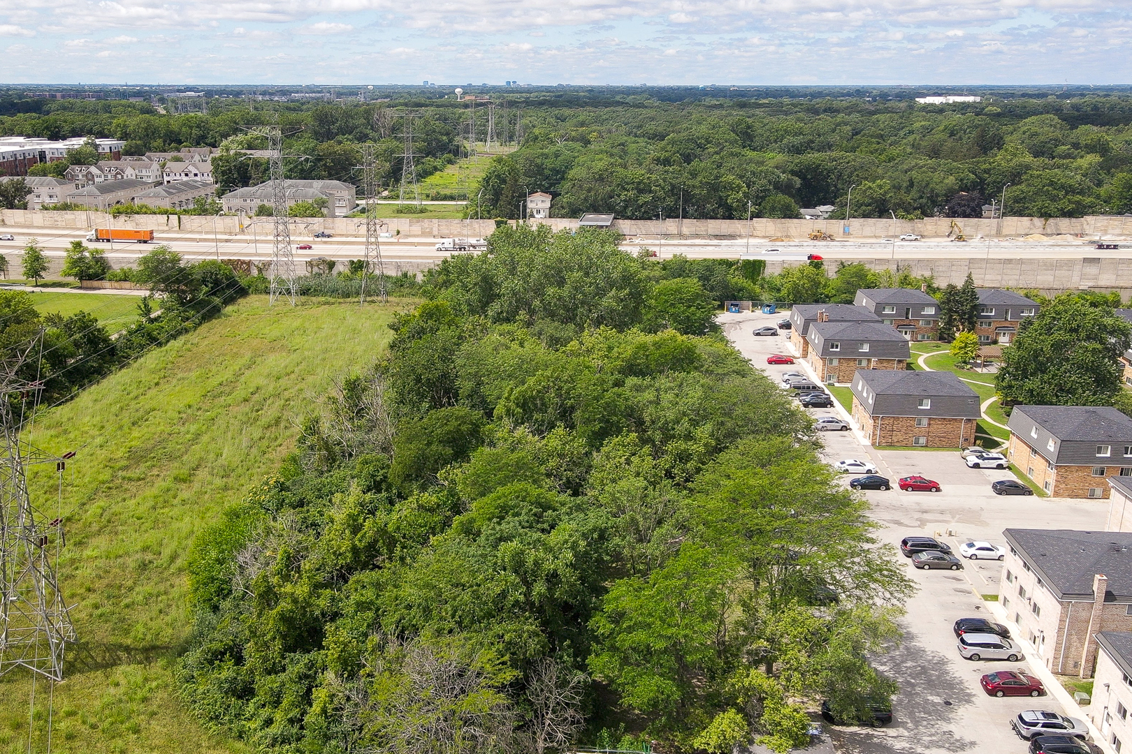9600 Lyman Avenue, Des Plaines, IL 60016