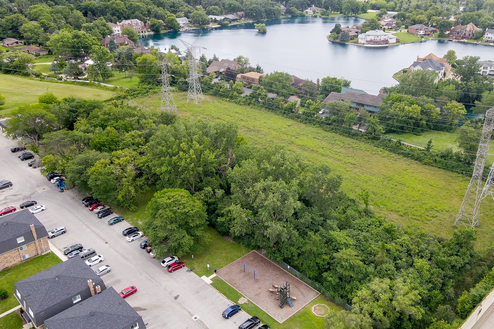 9600 Lyman Avenue, Des Plaines, IL 60016