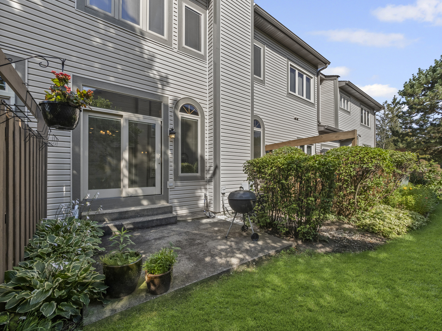 1016 Arbor Court, Mount Prospect, IL 60056