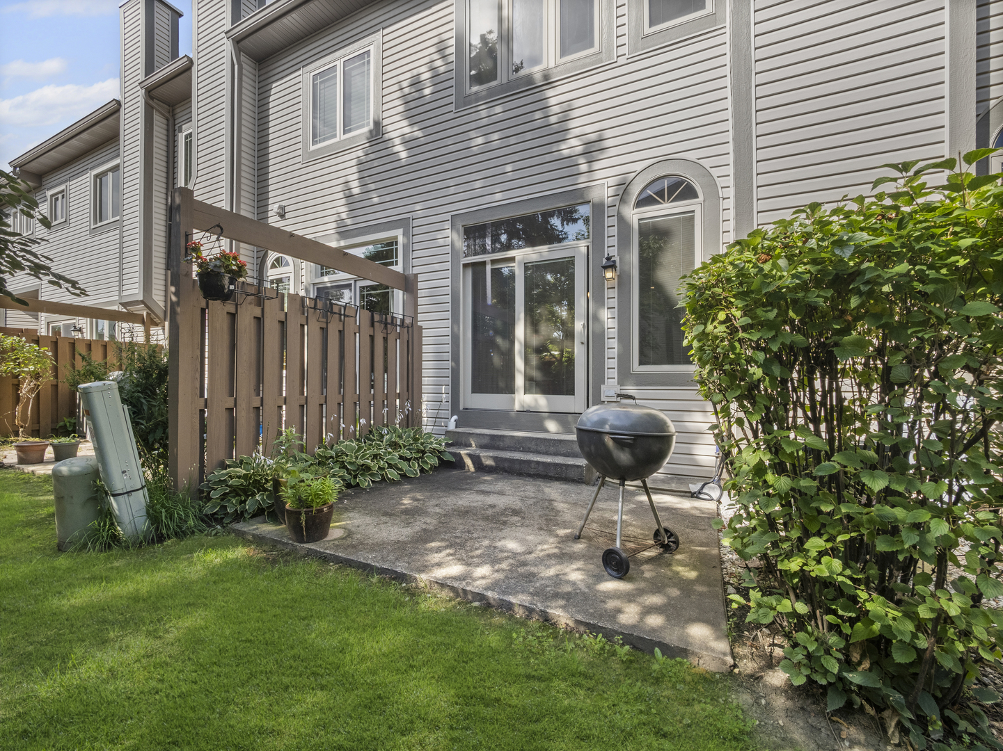 1016 Arbor Court, Mount Prospect, IL 60056