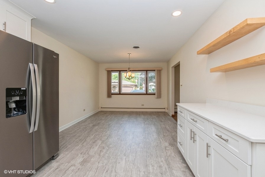 10012 S Komensky Avenue, Oak Lawn, IL 60453