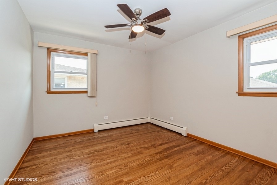 10012 S Komensky Avenue, Oak Lawn, IL 60453