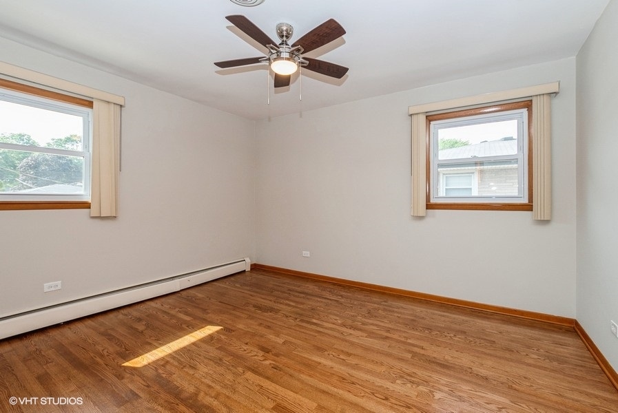 10012 S Komensky Avenue, Oak Lawn, IL 60453