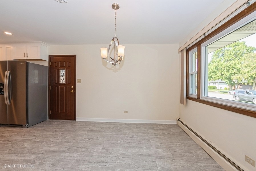 10012 S Komensky Avenue, Oak Lawn, IL 60453