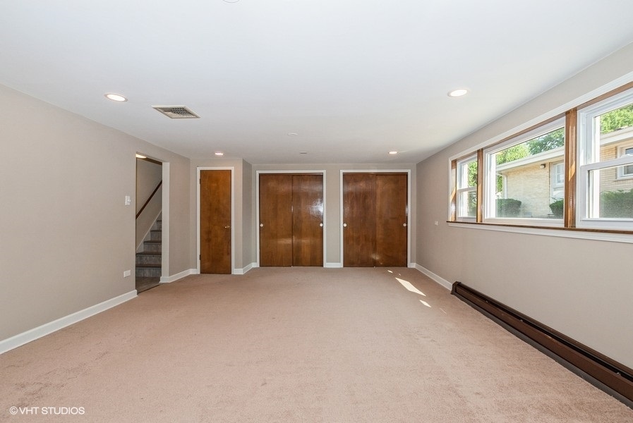 10012 S Komensky Avenue, Oak Lawn, IL 60453