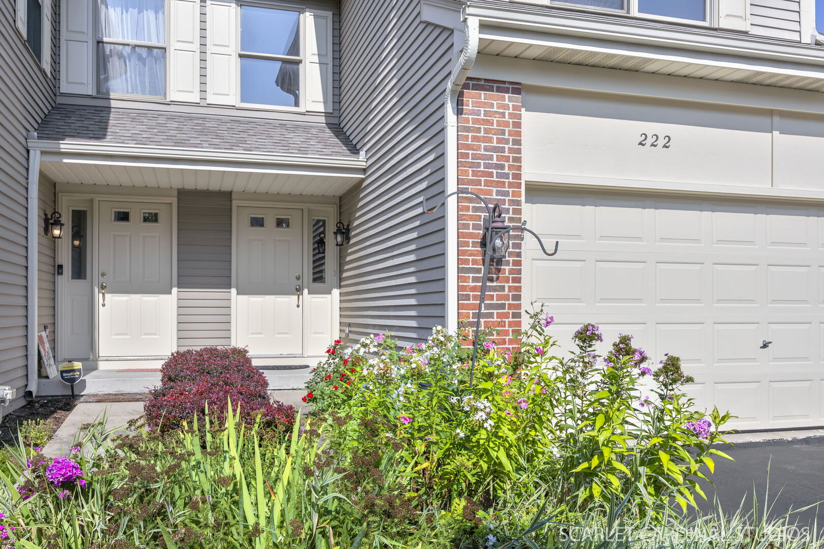 222 Woodboro Drive, West Chicago, IL 60185