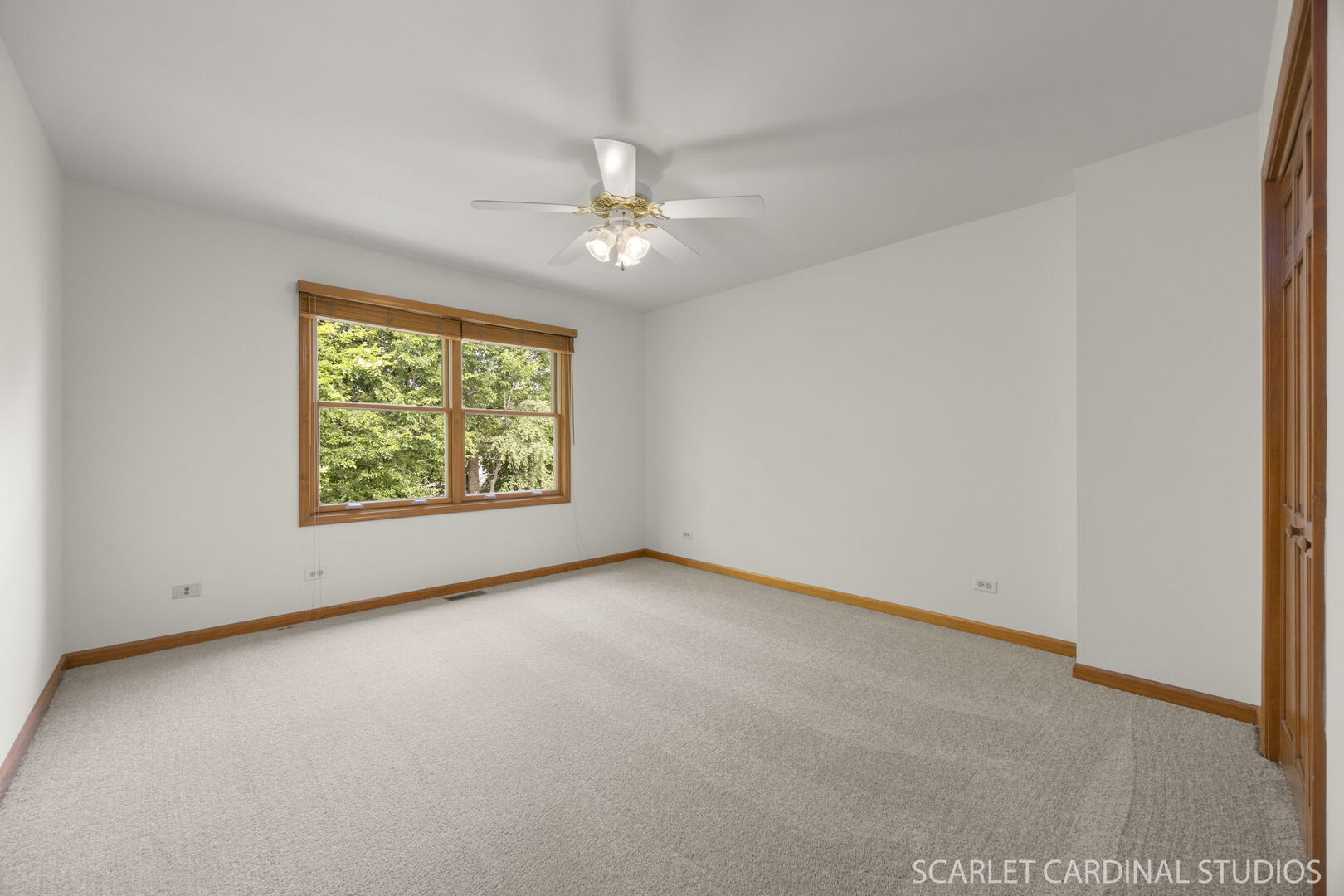 222 Woodboro Drive, West Chicago, IL 60185