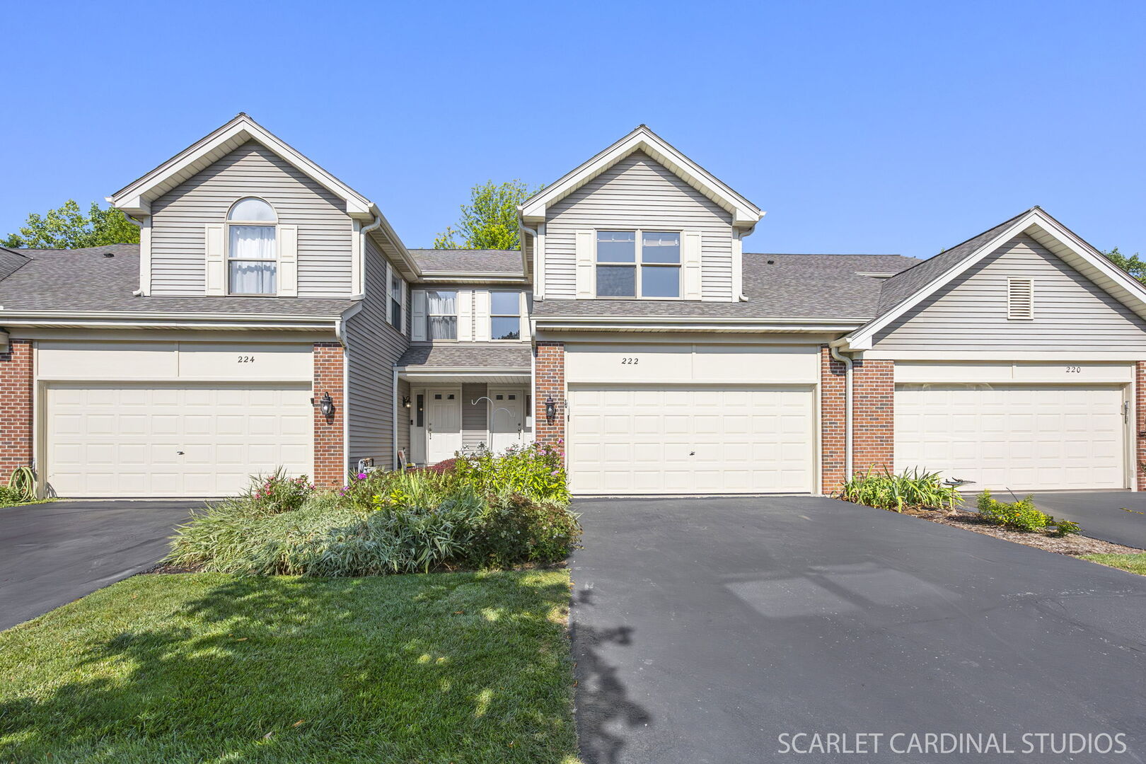 222 Woodboro Drive, West Chicago, IL 60185
