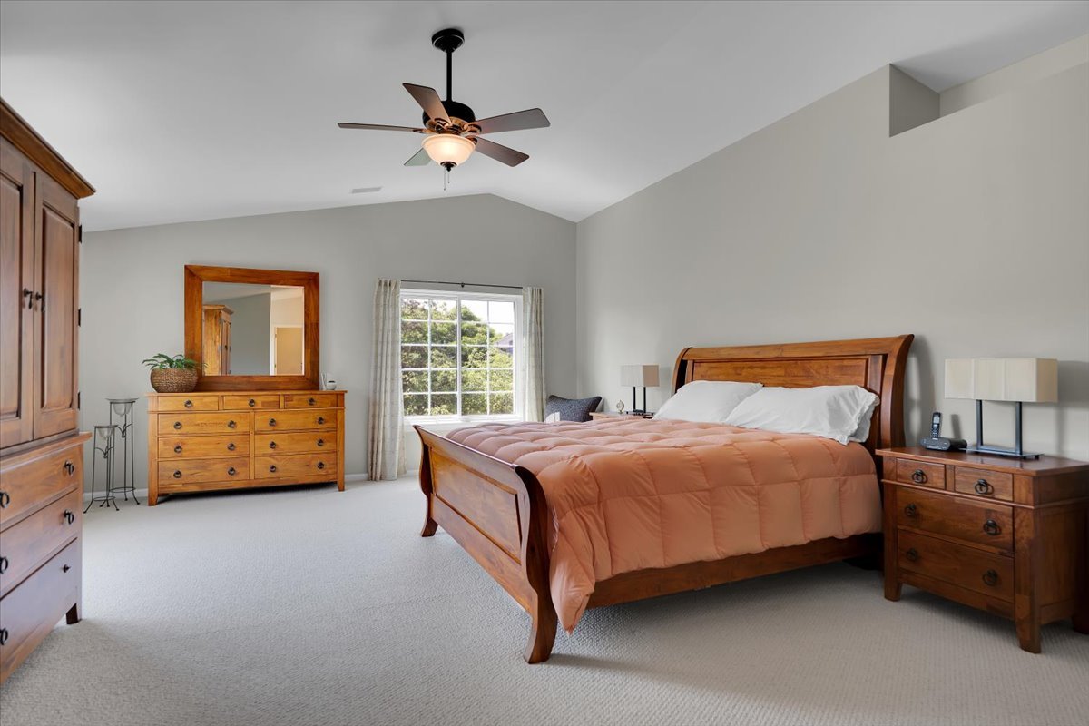 7151 Preston Court, Gurnee, IL 60031