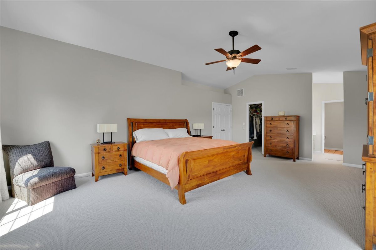 7151 Preston Court, Gurnee, IL 60031