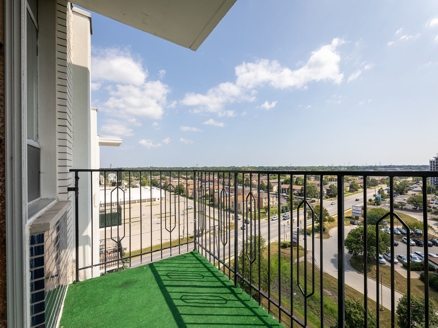 9001 Golf Road #10D, Des Plaines, IL 60016