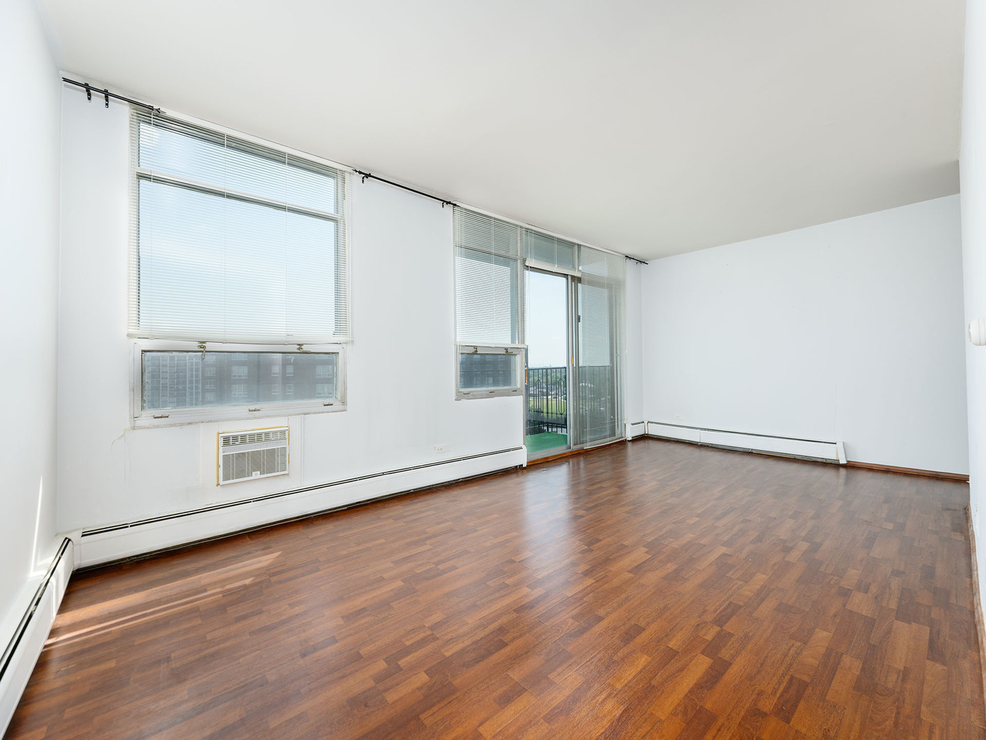 9001 Golf Road #10D, Des Plaines, IL 60016