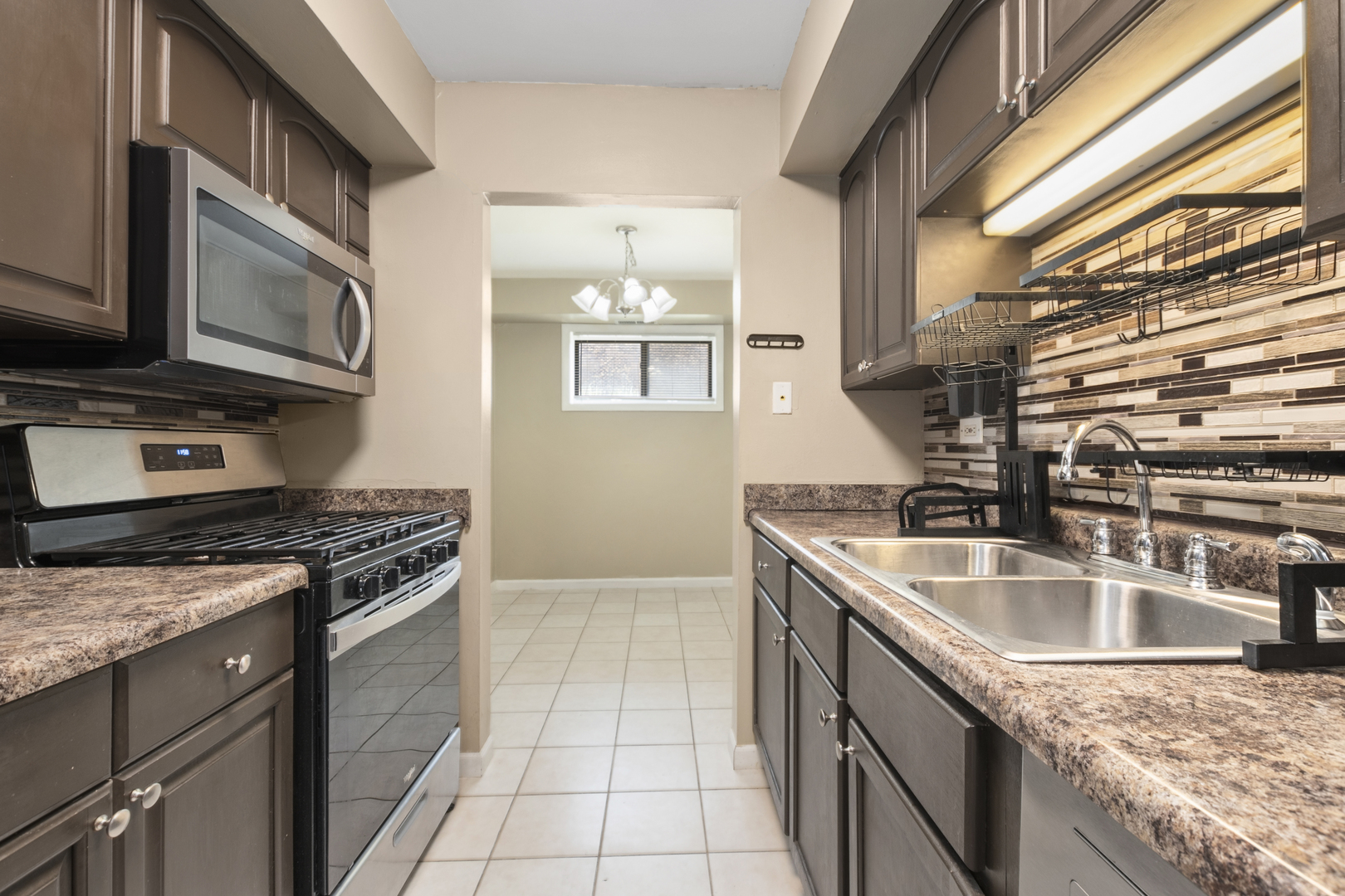 2214 Country Club Drive #2, Woodridge, IL 60517