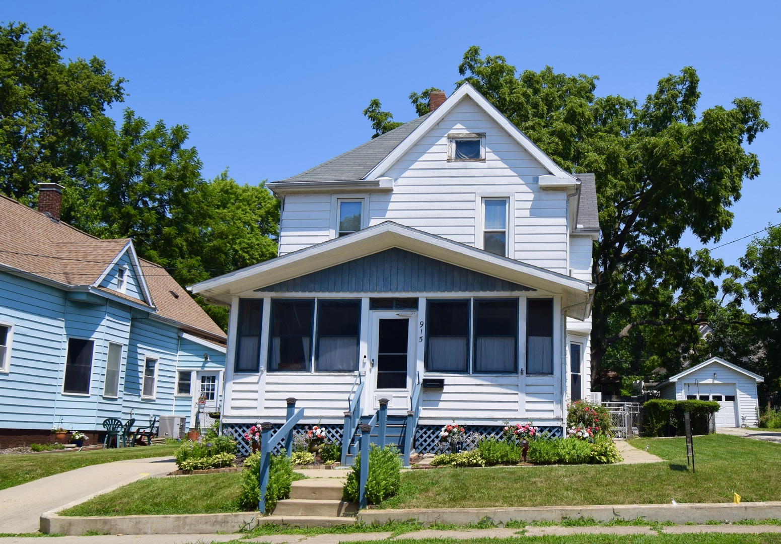 915 W Olive Street, Bloomington, IL 61701