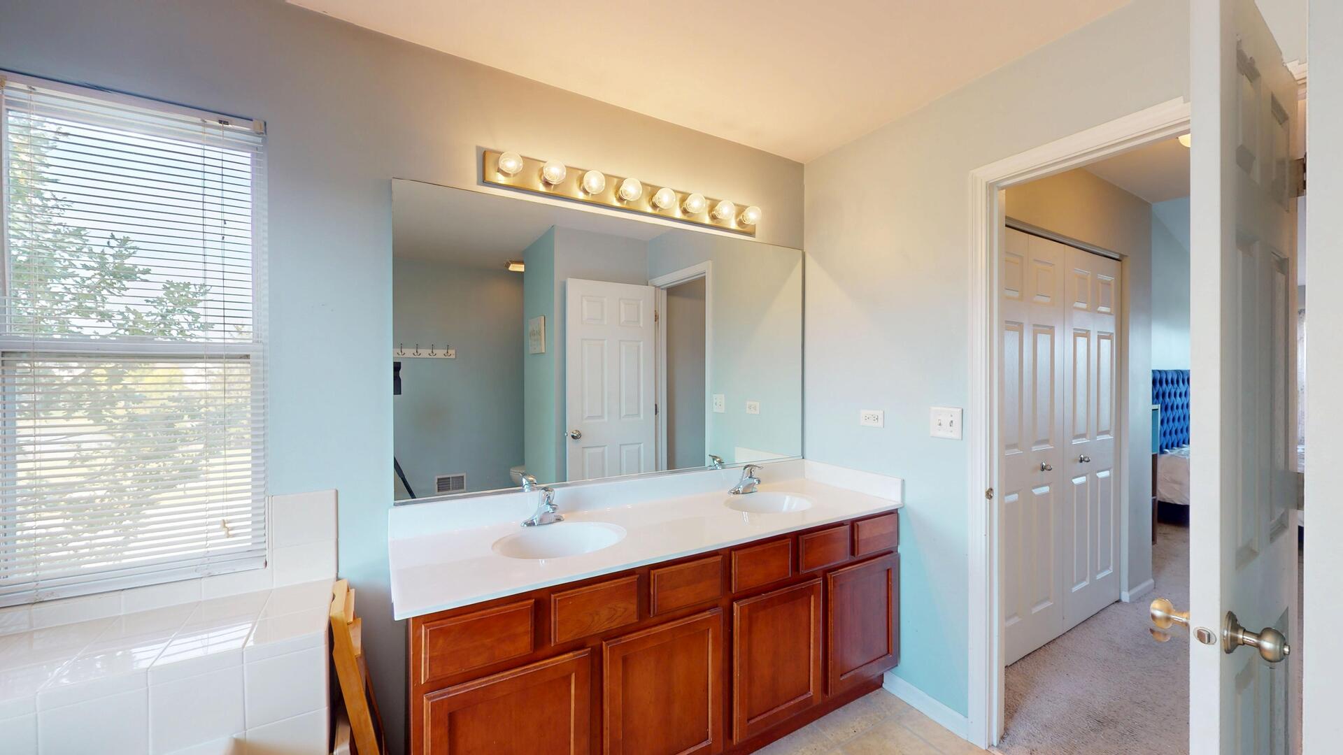 2288 Grande Trail Court, Yorkville, IL 60560