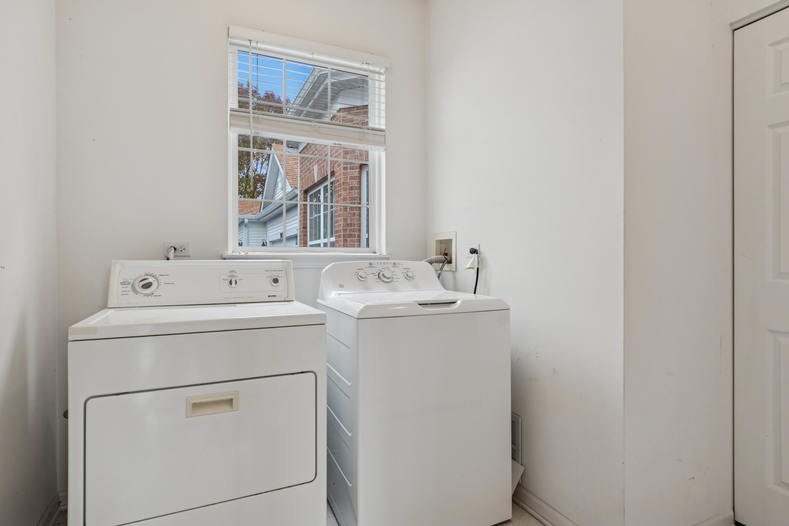 21409 W Douglas Lane, Plainfield, IL 60544