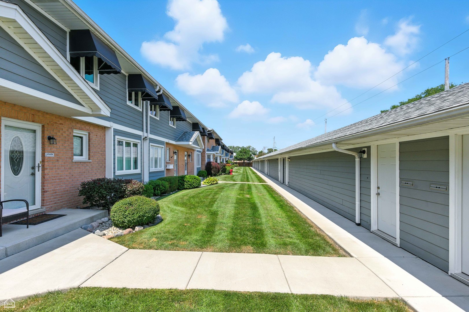 2550 W 112th Street #12L, Chicago, IL 60655