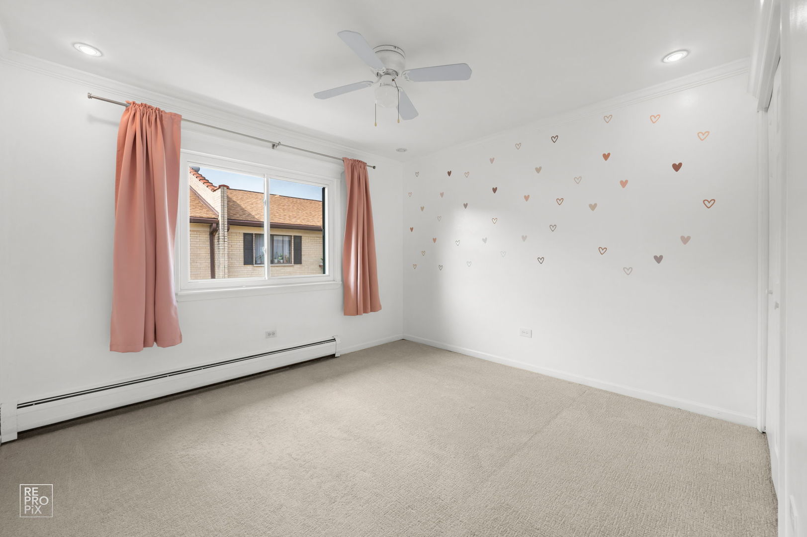 5151 N East River Road #331D, Chicago, IL 60656