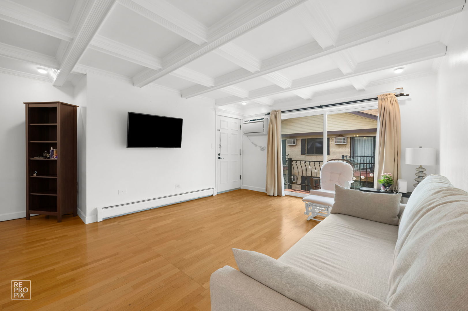 5151 N East River Road #331D, Chicago, IL 60656