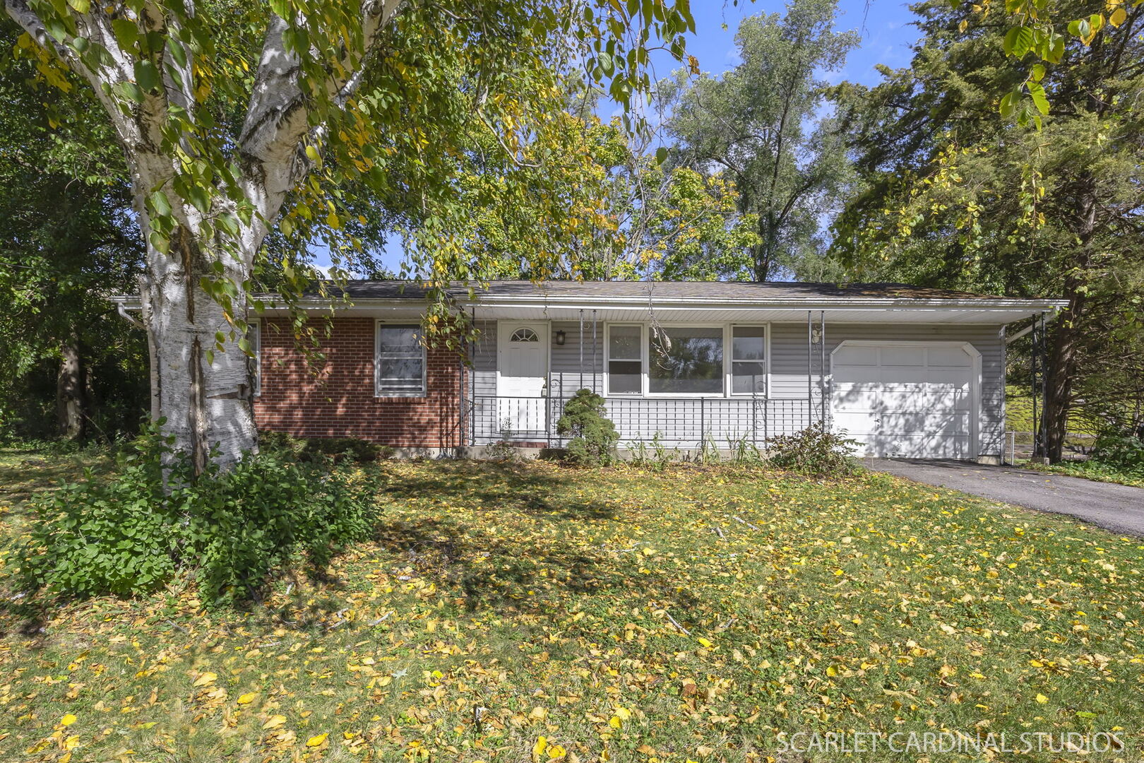 27W300 Beecher Avenue, Winfield, IL 60190