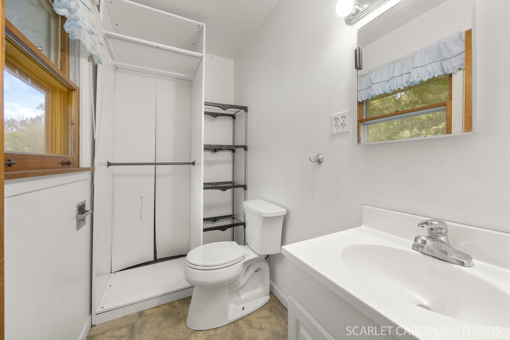 27W300 Beecher Avenue, Winfield, IL 60190