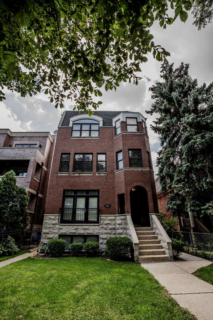 2449 W LOGAN Boulevard #1F, Chicago, IL 60647