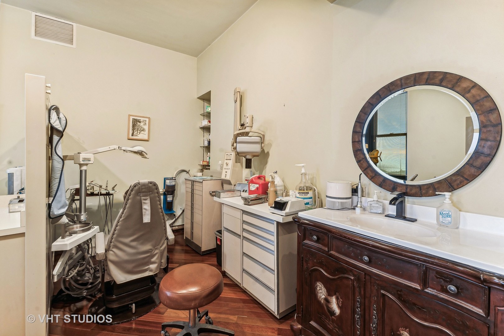 111 N Wabash Avenue #1220, Chicago, IL 60602