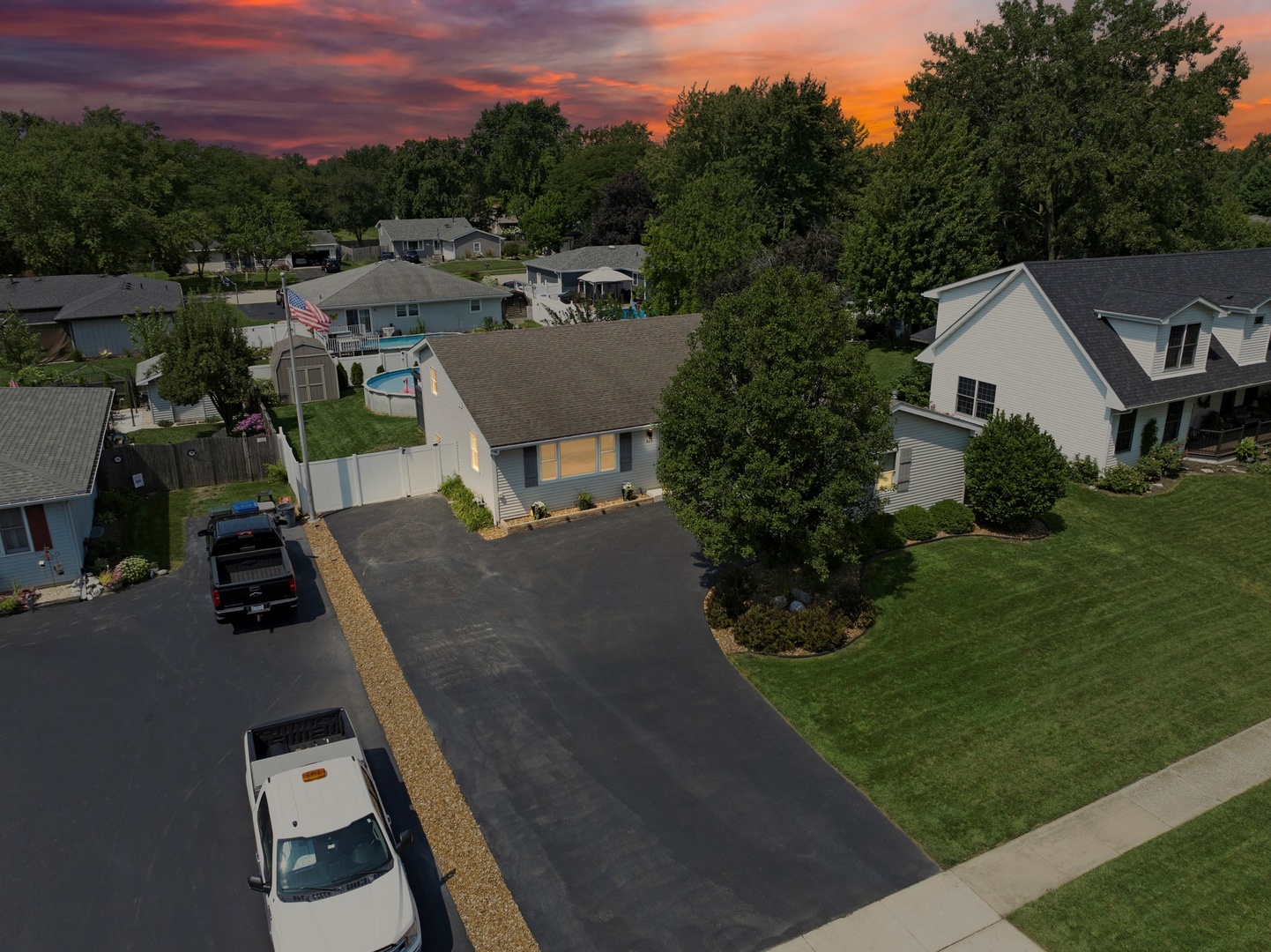 805 Stonegate Road, New Lenox, IL 60451