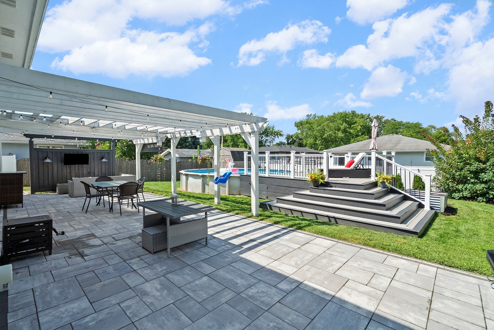 805 Stonegate Road, New Lenox, IL 60451