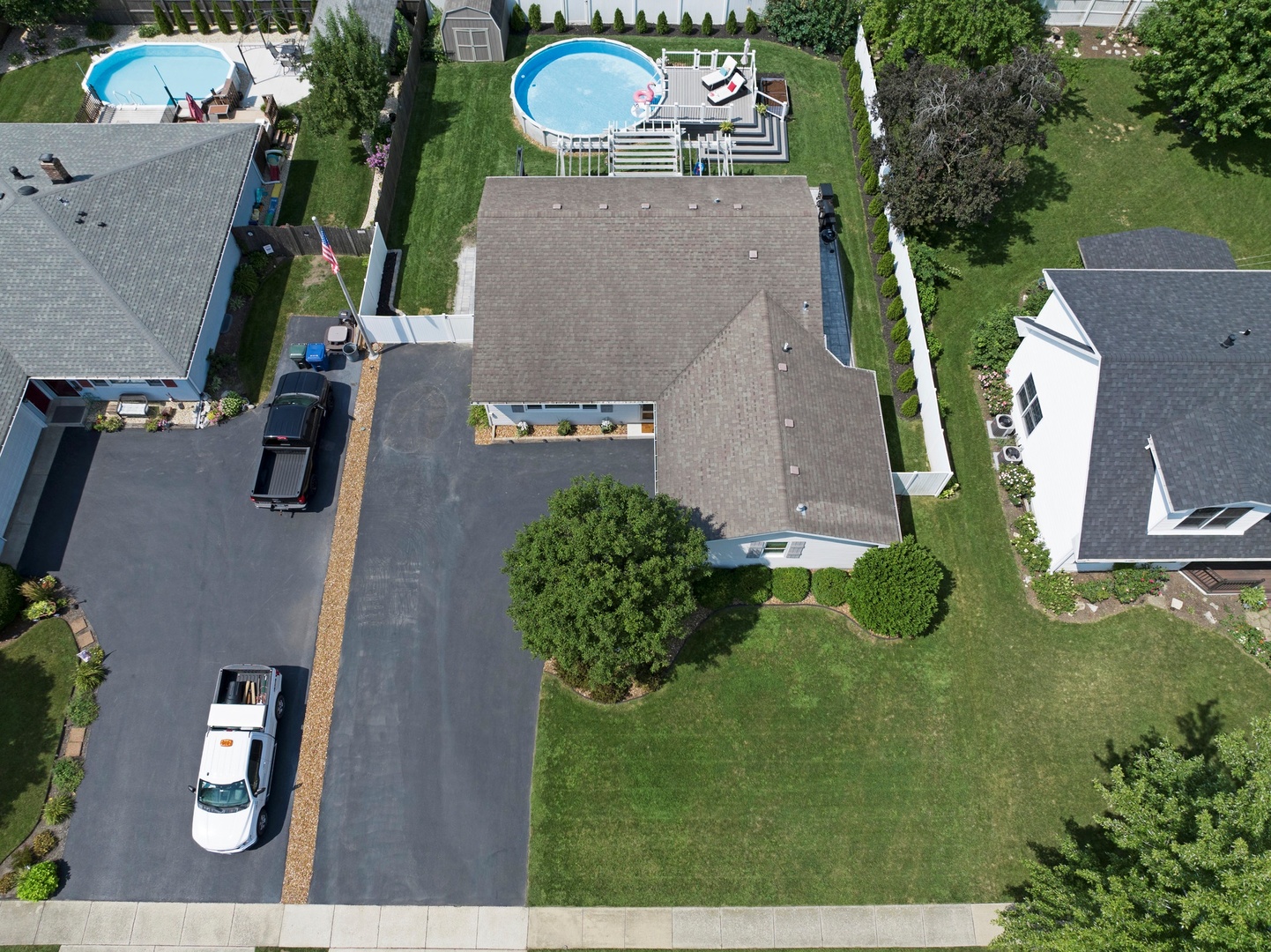 805 Stonegate Road, New Lenox, IL 60451