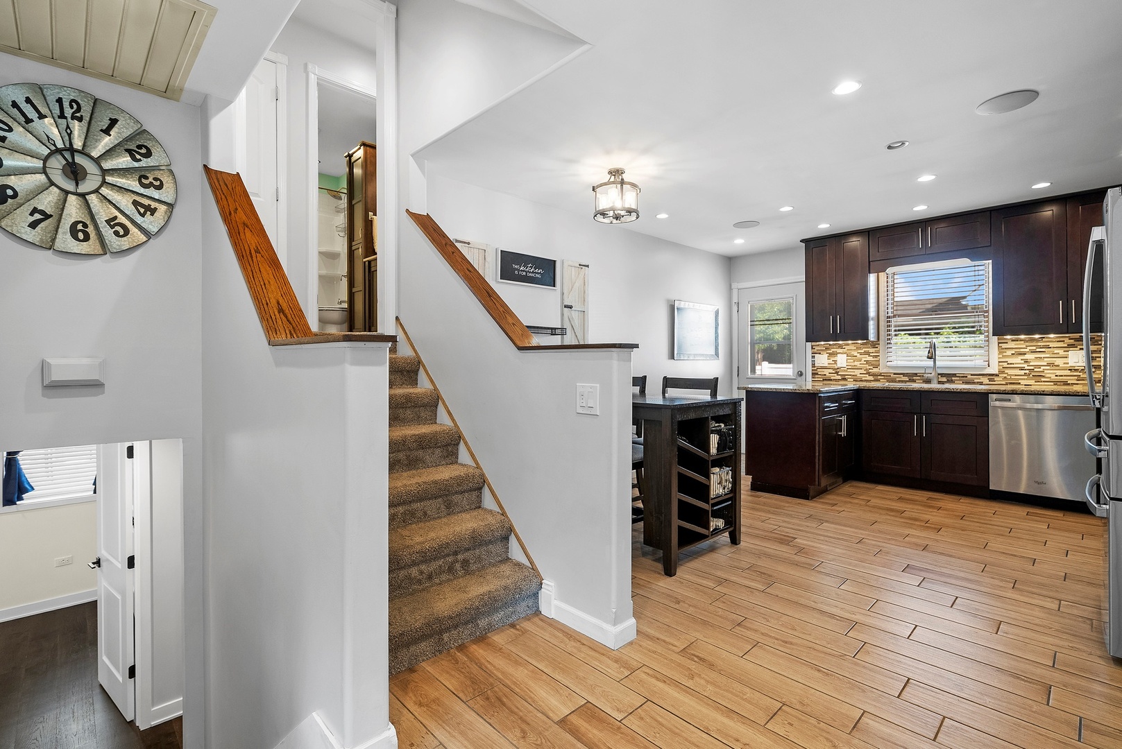 805 Stonegate Road, New Lenox, IL 60451